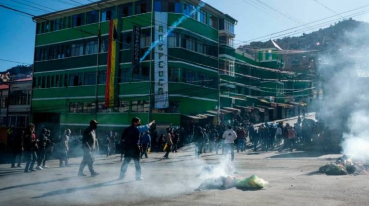 Cocaleros de Adepcoca en conflicto