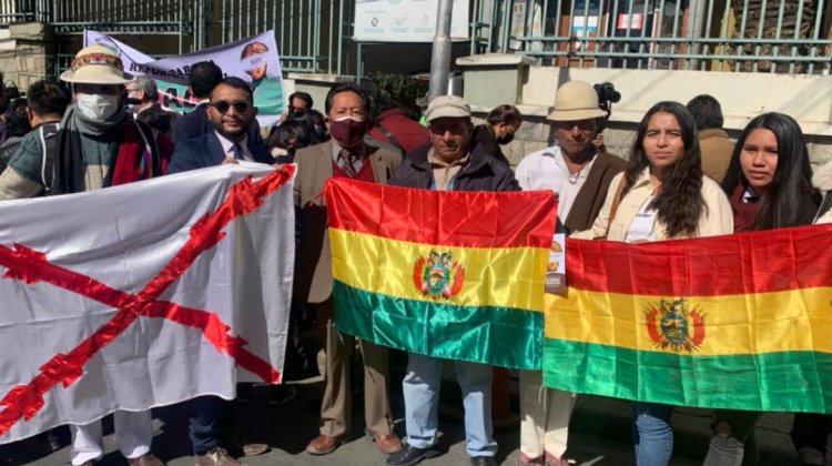 Integrantes del grupo Juristas Independientes presentan reforma judicial al TSE