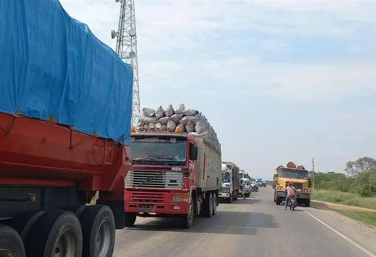 Bloqueo de rutas en Guarayos