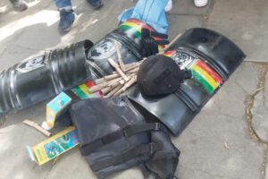 Escudos decomisados en la marcha del escudazo por la libertad