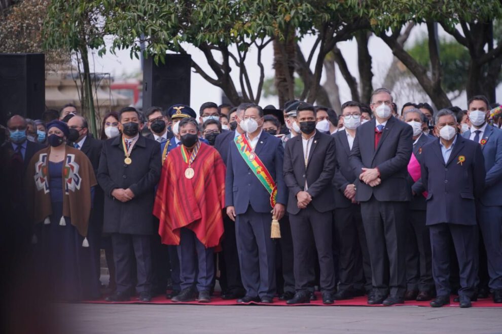 Homenaje a la Independencia de Bolivia con Luis Arce y autoridades