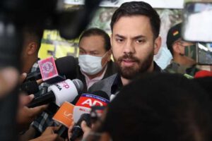 Ministro de Gobierno, Eduardo Del Castillo, durante una entrevista sobre el paro en Santa Cruz