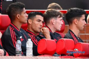 Cristiano Ronaldo no ocultó su molestia de estar en la banca de suplentes