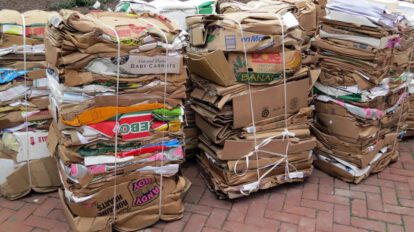 Feria del Reciclaje de Papel y Cartón en Oruro
