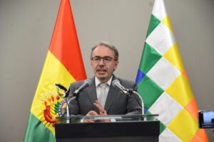 Camacho exacerba un regionalismo innecesario según Jorge Richter