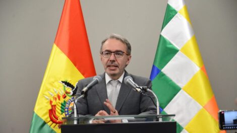 Camacho exacerba un regionalismo innecesario según Jorge Richter