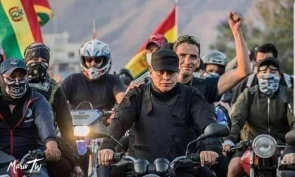 Integrantes de la Resistencia Juvenil Cochala