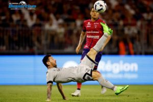 Messi tiene contrato con el PSG hasta el 2023