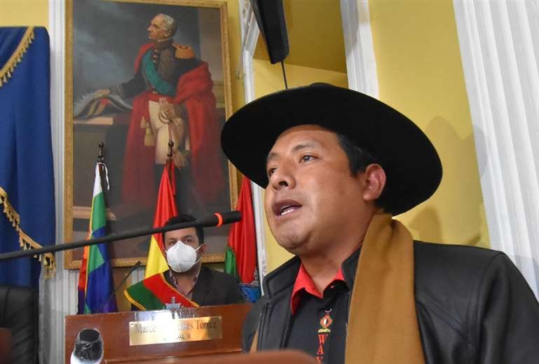 Santos Quispe pide cerrar el mercado paralelo de la coca