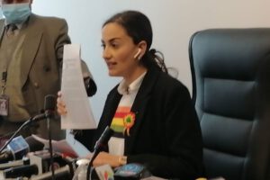 Denuncia a Montaño por tentativa de homicidio