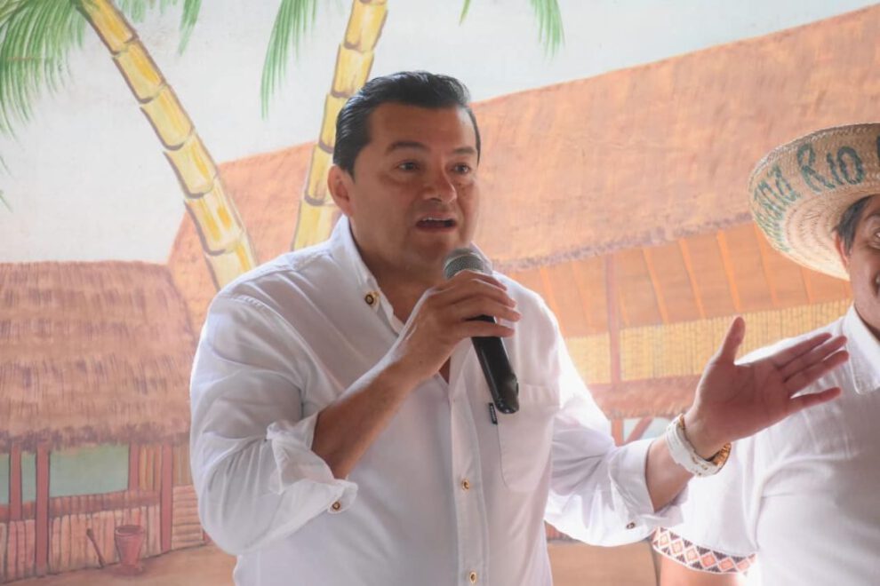Jhonny Fernández pide a sus secretarios y directores poner a disposición sus cargos
