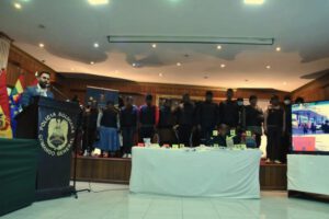 Detención domiciliaria cocaleros en La Paz