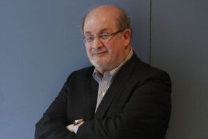 Salman Rushdie atacado con un cuchillo durante presentación en Nueva York