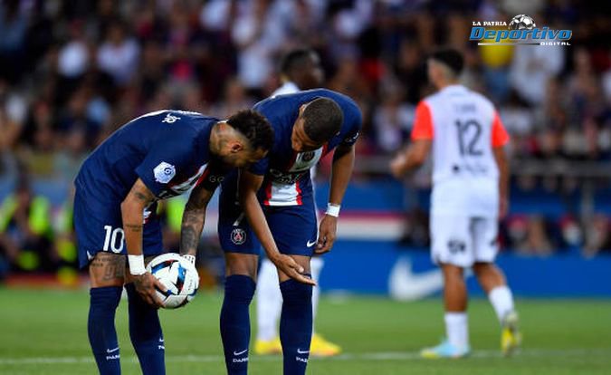 Mbappé y Neymar en el PSG