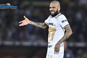 Dani Alves crítica comunicación tras crisis de Pumas