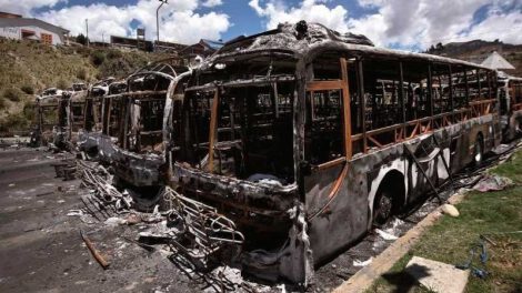 Proceso penal quema buses PumaKatari en La Paz