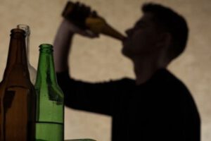 Educador bebidas alcohólicas menores en Sucre