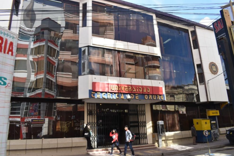 Liderazgo político de estudiantes en la Universidad Técnica de Oruro