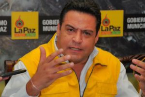 Luis Revilla en conferencia de prensa sobre el caso Pumakataris