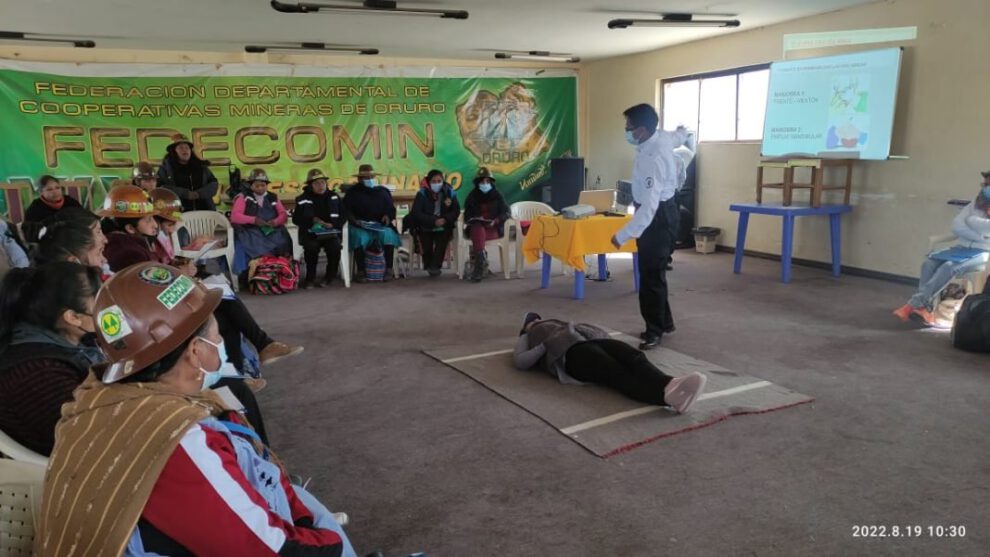 Mujeres cooperativistas reciben capacitaciones sobre salud y seguridad en el trabajo