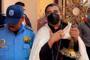 obispo Rolando Álvarez detenido en Nicaragua