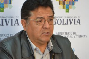 El ministro resaltó que se trata de un conflicto interno de los cocaleros