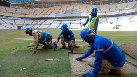 Qatar deporta a trabajadores extranjeros que reclamaron salarios adeudados