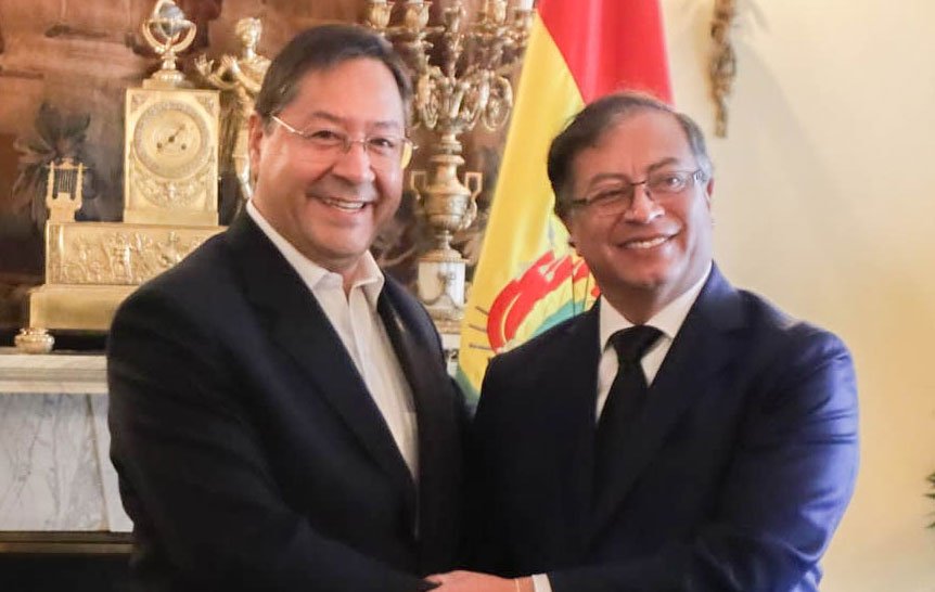 El Presidente Luis Arce junto a su homólogo de Colombia Gustavo Petro apoyando a Cristina Fernández
