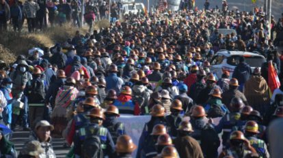 Marcha del sector minero en respaldo al Gobierno