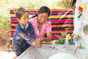 Bolivia con Agua: Empresas se unen para mejorar el acceso al agua potable