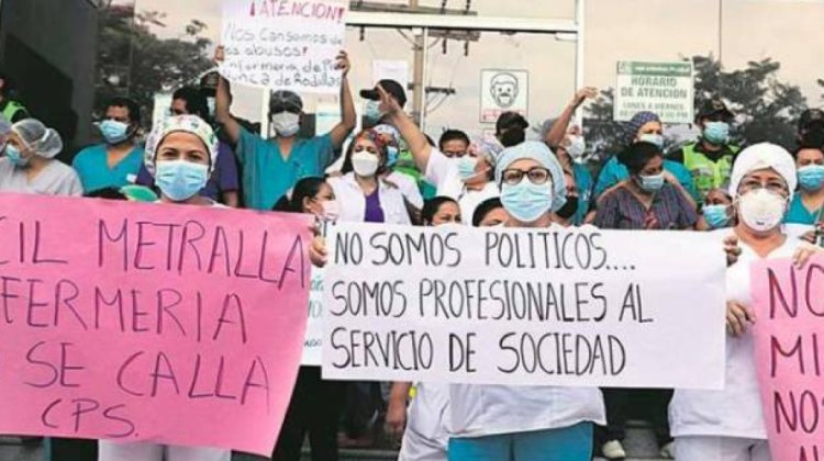 Contraloría médicos Caja Petrolera en protesta anterior