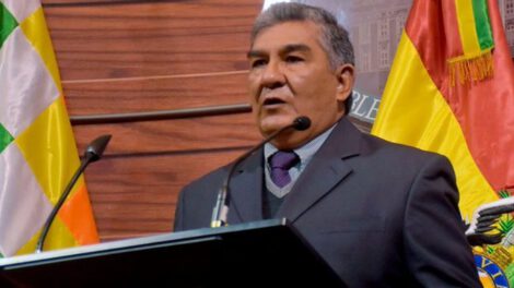 Sueldos en YPFB según el senador Williams Torrez