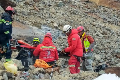 Sobreviviente del Illimani con salud estable tras rescate
