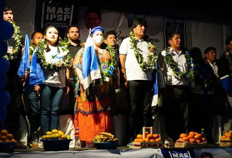 Robo de celular de Evo Morales en el cierre de campaña en La Guardia