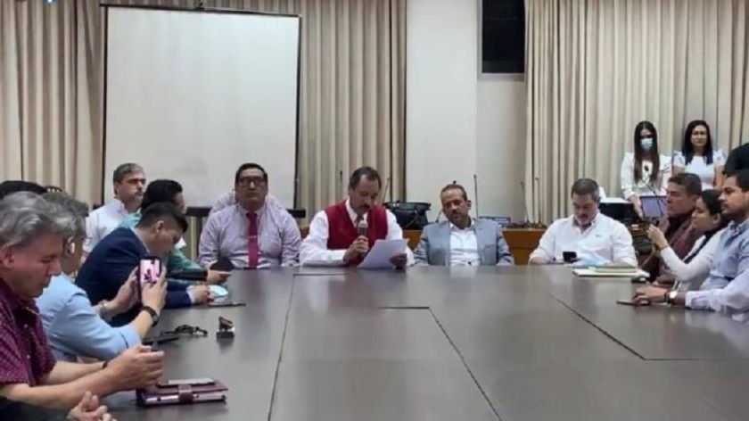 Censo de Población y Vivienda 2023 en reunión del Comité cruceño