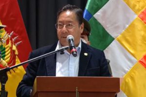 Tendencia salarialista en maestros según Luis Arce