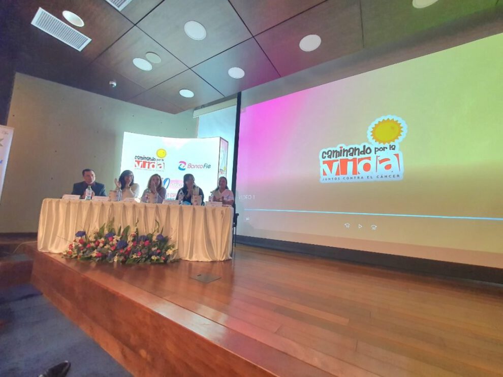 Caminando por la Vida para apoyar a niños con cáncer