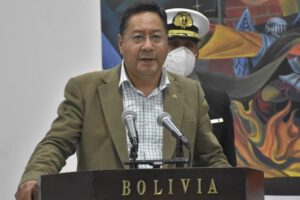 Modelo Económico Social Comunitario Productivo presentado por Luis Arce Catacora