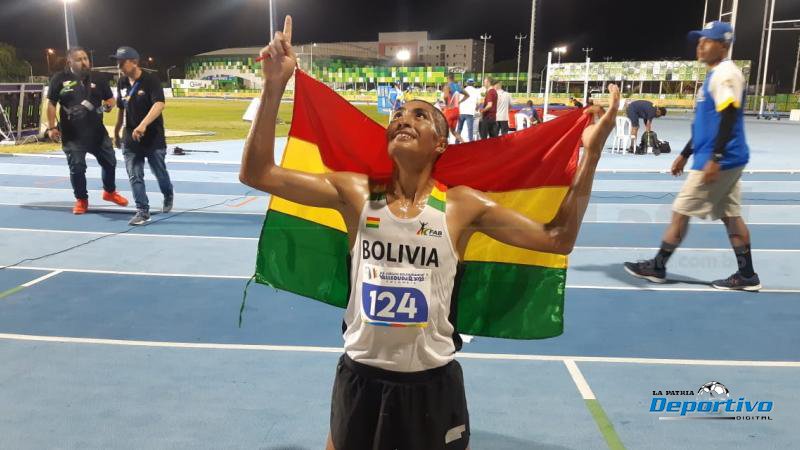 Vidal Basco medalla de oro en la media maratón de Medellín
