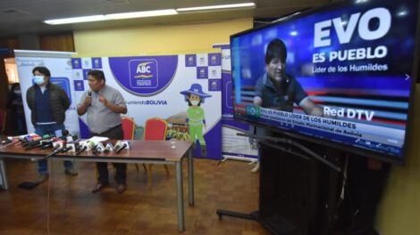 Henry Nina niega reunión con Evo Morales