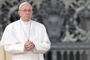 Papa Francisco no visitará Ucrania ni Rusia debido a complicaciones en su salud