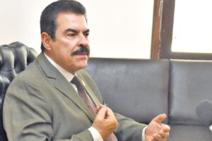 Juicio contra Manfred Reyes Villa por caso represa Quecoma