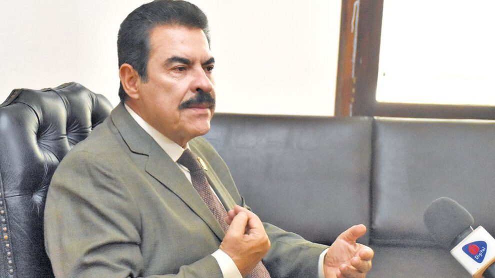 Juicio contra Manfred Reyes Villa por caso represa Quecoma