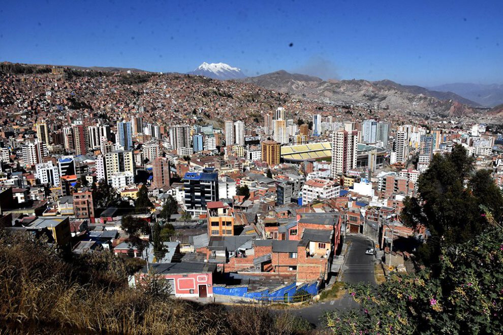 Adolescente desaparecida rescatada por la Policía en La Paz