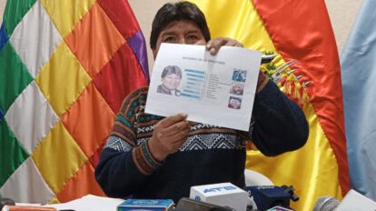 Evo Morales acusa a las Fuerzas Armadas de un plan negro en su contra