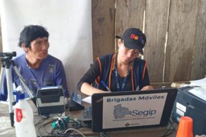 Carnetización de indígenas Tsiman en la comunidad Tsiman