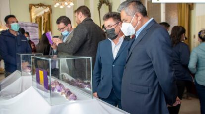 La Bolivianita, gema emblemática de Bolivia presentada por Rogelio Mayta