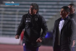 Víctor Hugo Andrada finaliza su ciclo en Royal Pari