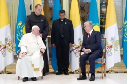 Papa Francisco en Kazajistán para una cumbre interreligiosa