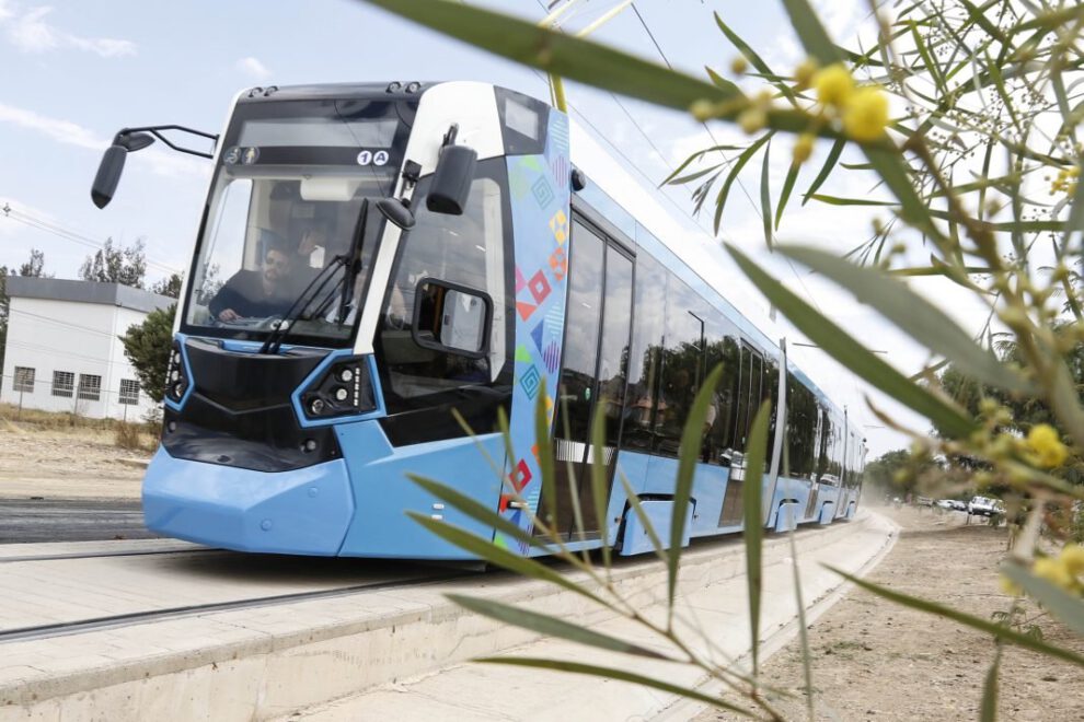 Tren Metropolitano Cochabamba inaugurado por Luis Arce